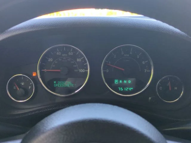 Used 2018 White Jeep Unlimited Sahara image 32
