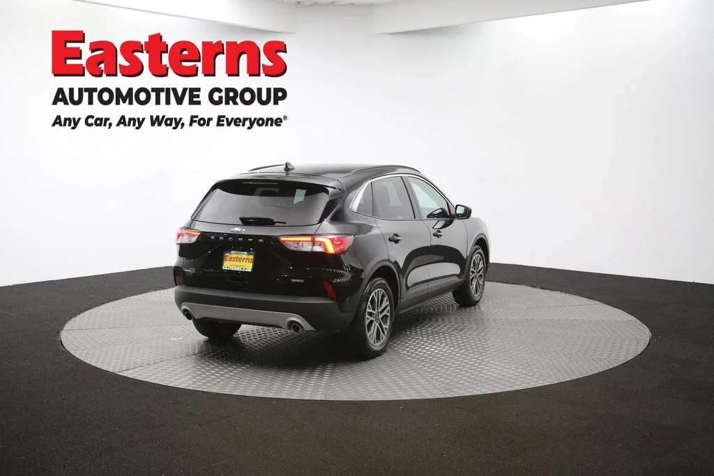 Used 2021 Black Ford SEL image 39