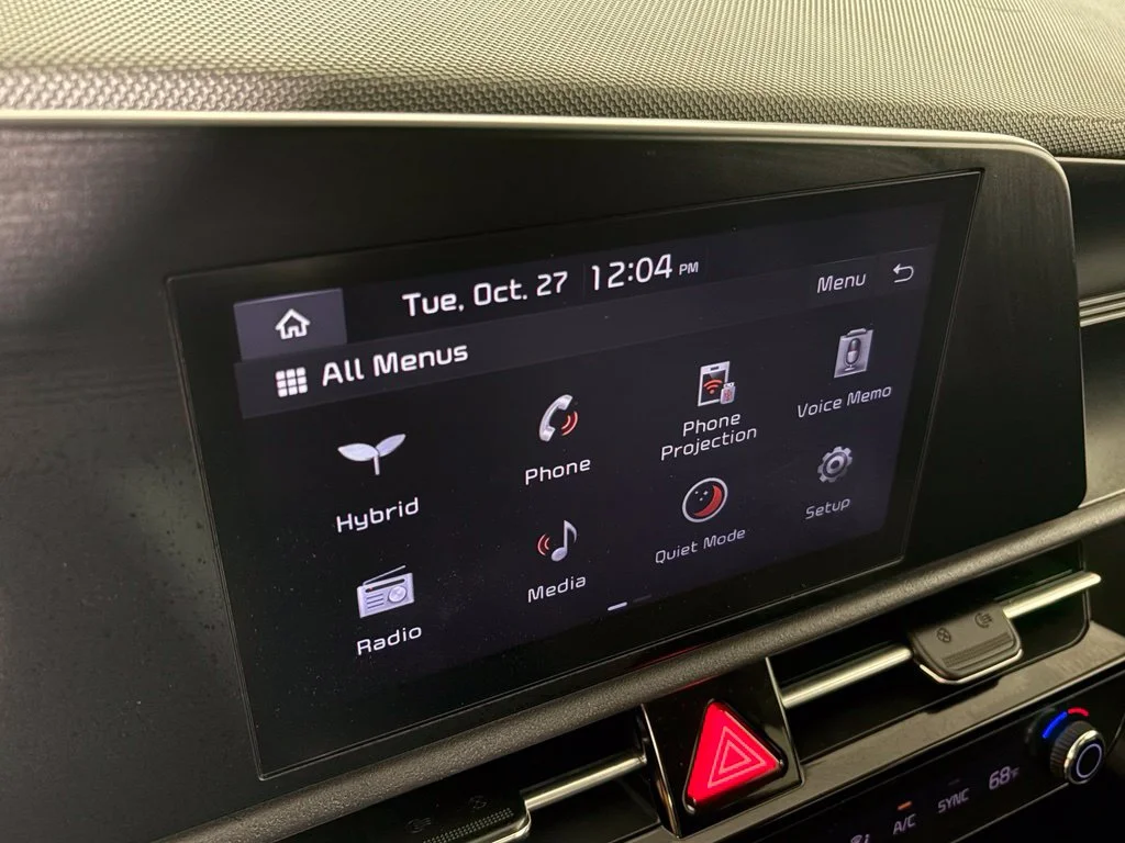 Used 2025 White Kia LX image 24