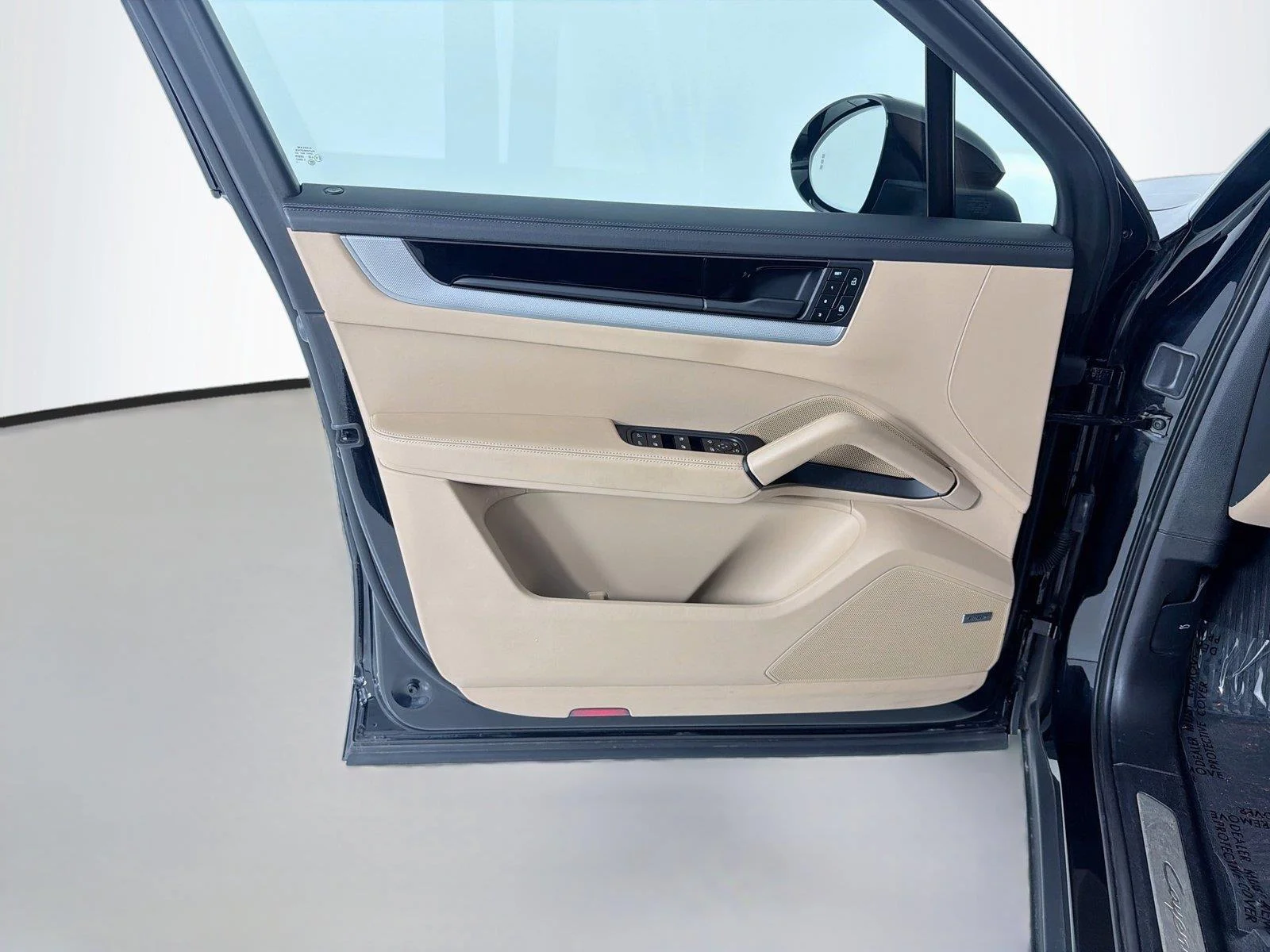 Certified Used 2024  Porsche  image 7