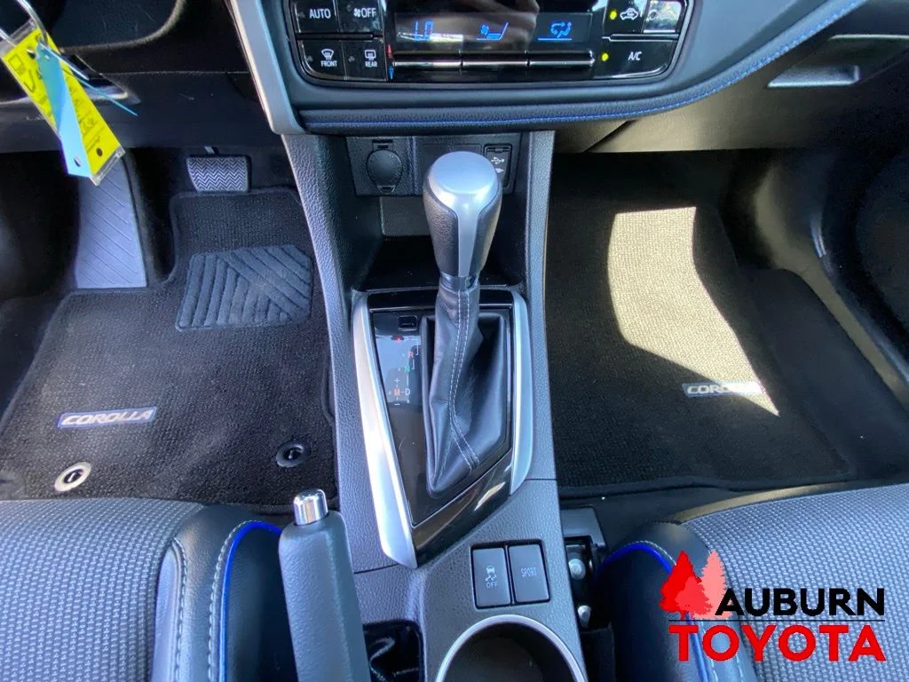 Used 2017 Ice Cap Toyota SE image 33