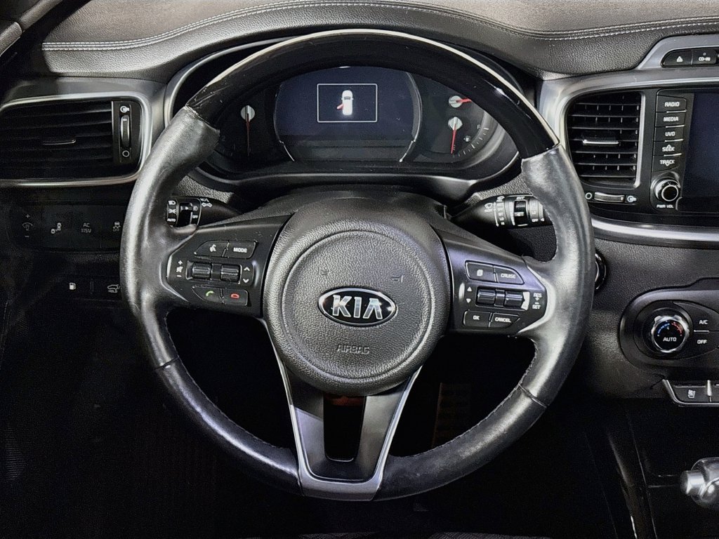 Used 2016 Platinum Graphite Kia SX Limited image 13