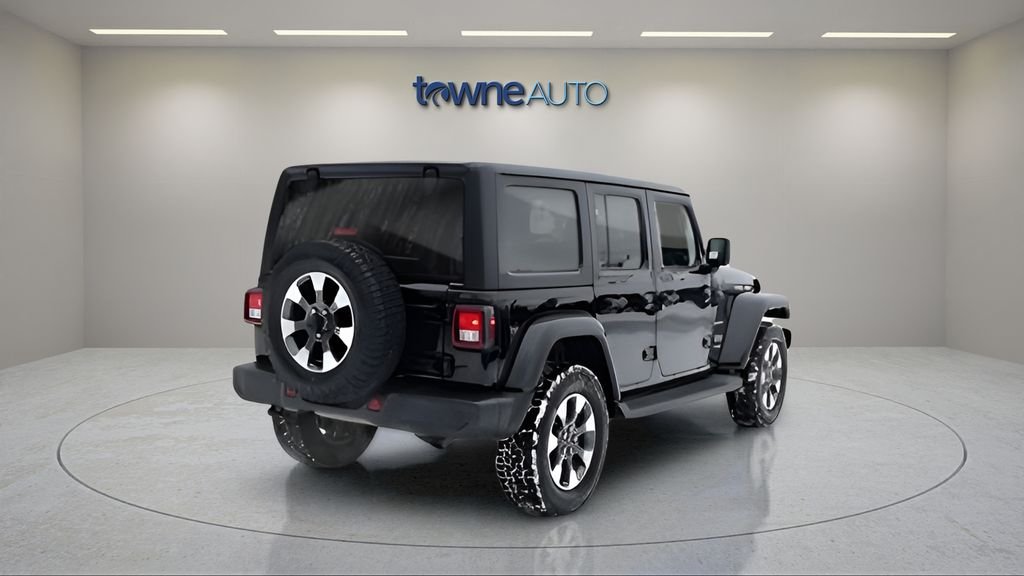 Used 2022 Black Jeep Unlimited Sahara image 5
