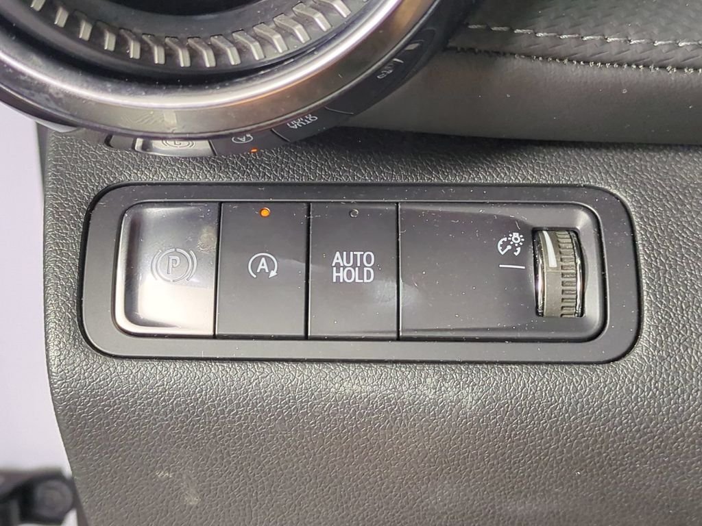 Used 2025 White Chevrolet LT image 29