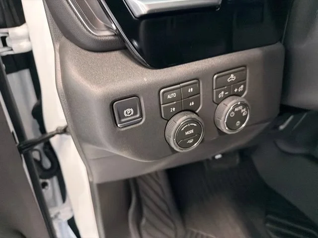 New 2026 Summit White Chevrolet LT image 21
