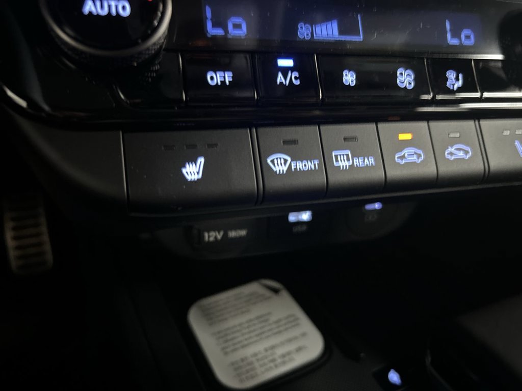 Used 2026 White Hyundai SEL Sport image 28