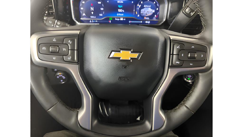 Used 2024 White Chevrolet LT image 20