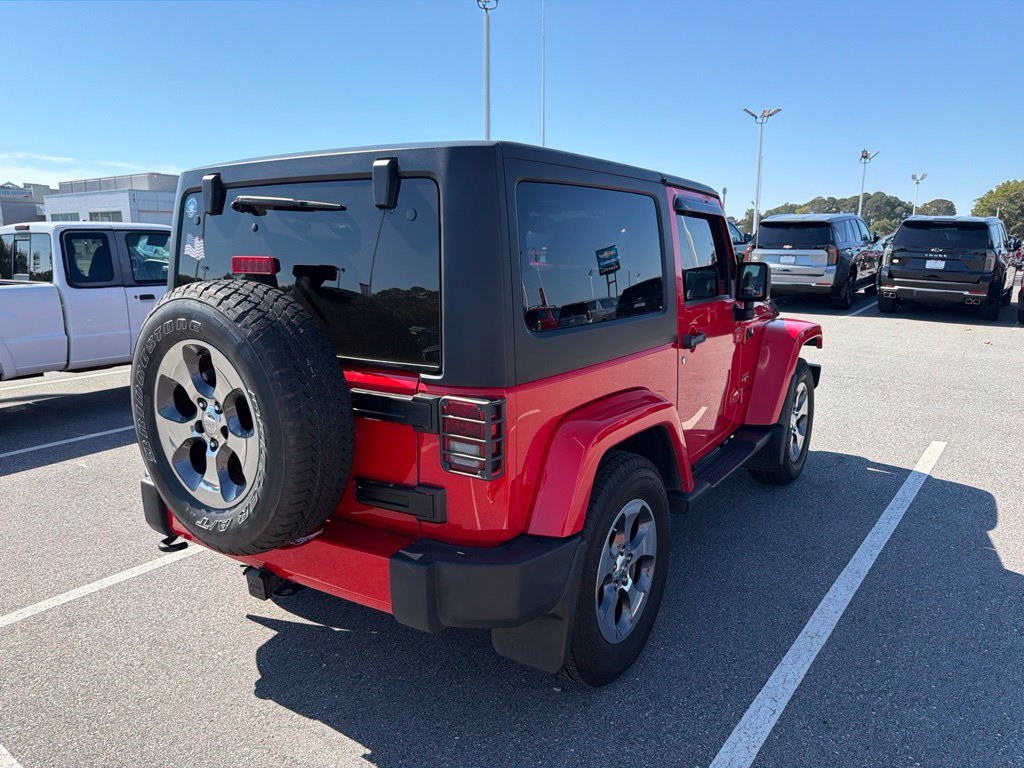 Used 2016 Red Jeep Sahara image 5