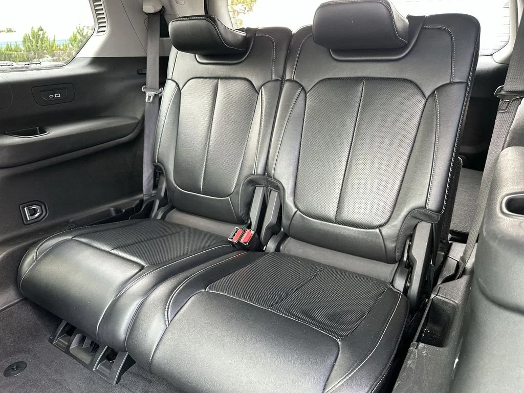 Used 2022 Bright White Clearcoat Jeep Limited image 26