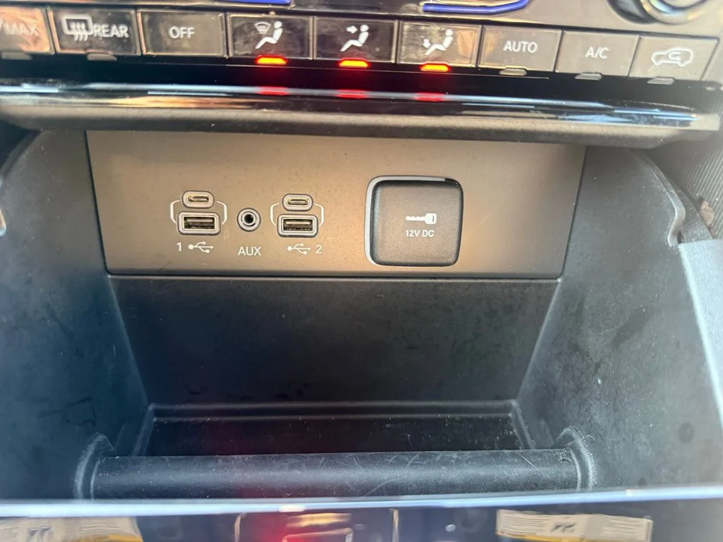 Certified Used 2024 White Jeep Limited image 25