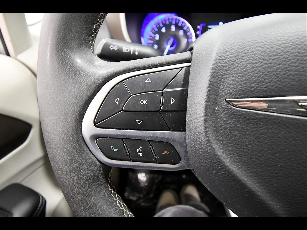 Used 2024 Silver Mist Clear Coat Chrysler LX image 19