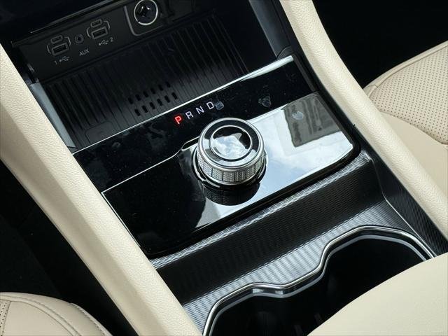 New 2026 Bright White Clear-Coat Exterior Paint Jeep Limited image 14