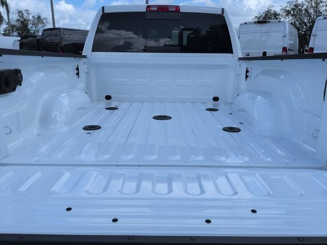 2026 RAM 3500 Tradesman - Photo 13