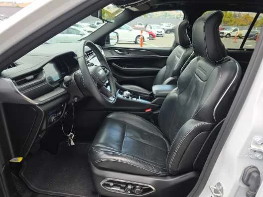 Used 2022 Bright White Clearcoat Jeep Overland image 7