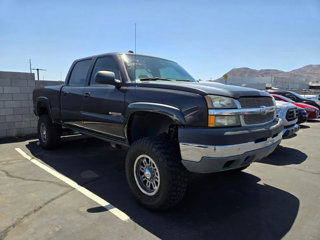 2004 Chevrolet Silverado HD's photo