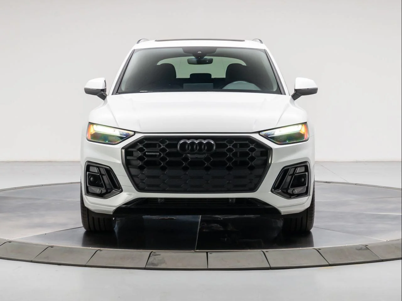 Used 2024 Glacier White Metallic Audi Premium Plus 55 TFSI e S line quattro S tronic image 8