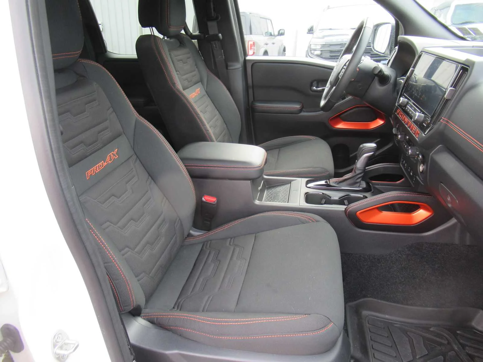 Used 2025 Glacier White Nissan PRO-4X image 15
