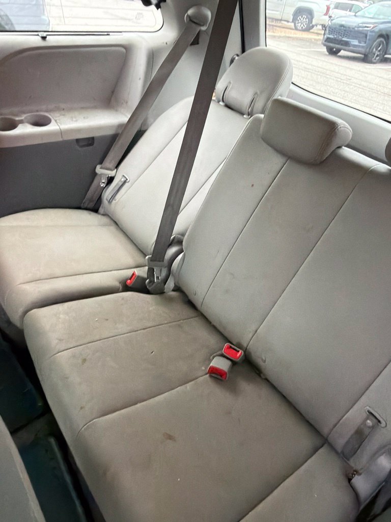 Used 2017 Silver Toyota XLE image 8