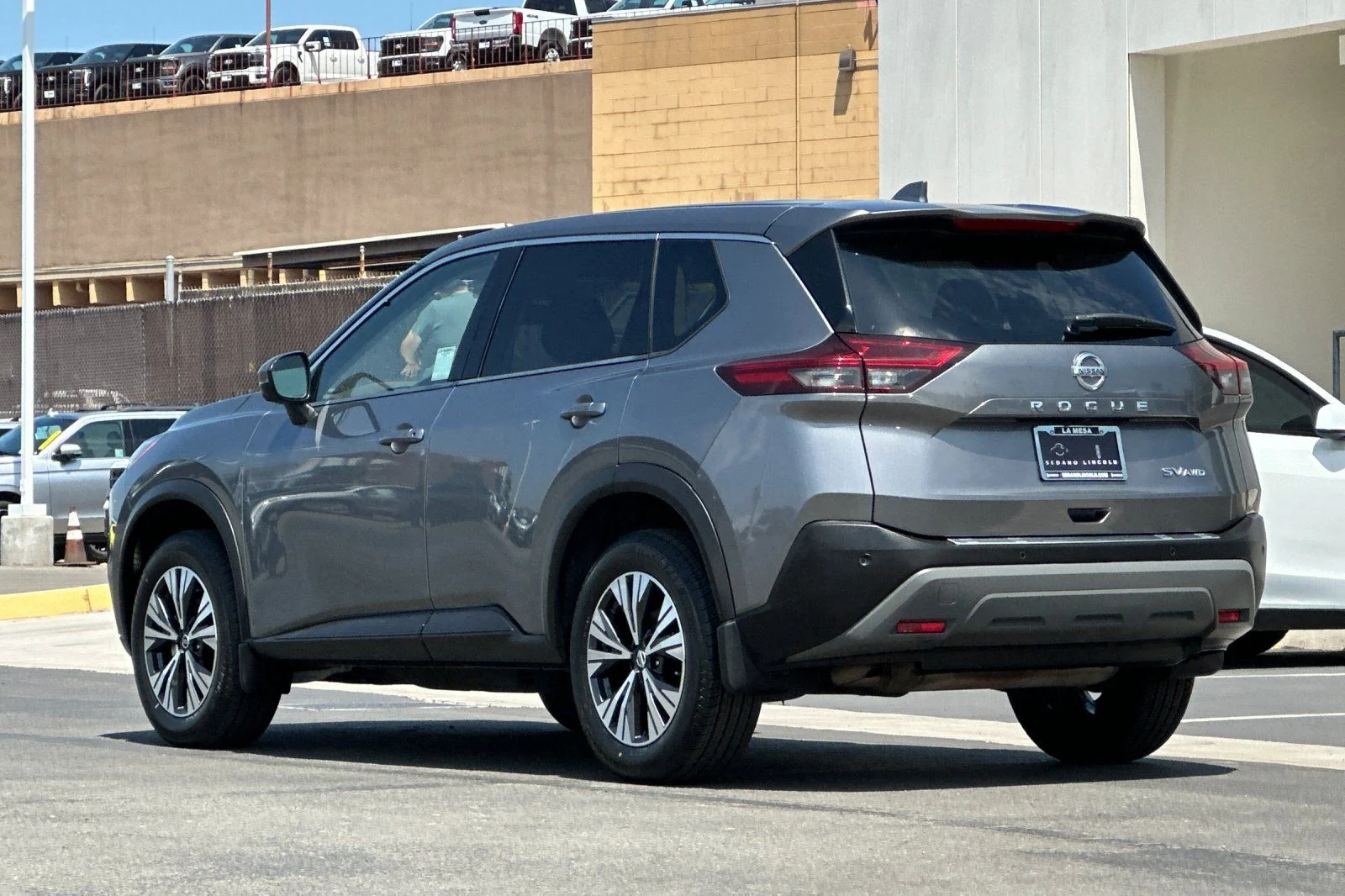 Used 2021 Gray Nissan SV image 5