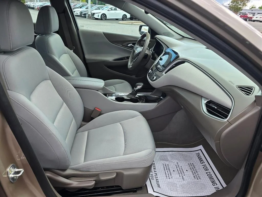 Used 2022 Gray Chevrolet LT image 14