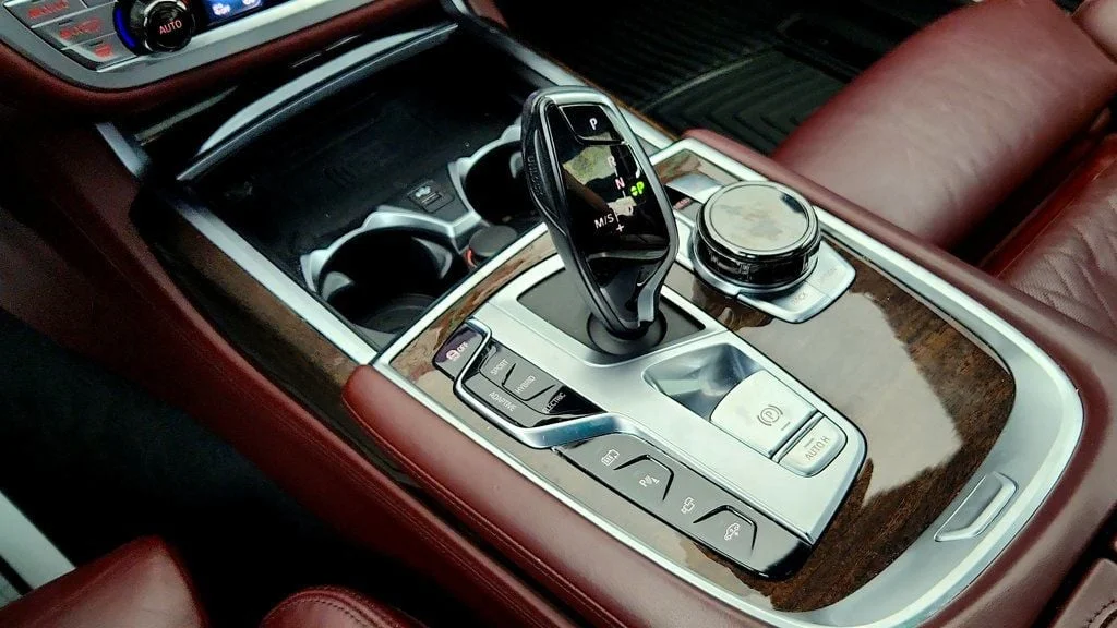 Used 2020 Black Sapphire Metallic BMW 745e xDrive iPerformance Plug-In Hybrid w/ M Sport & B&W Audio image 17