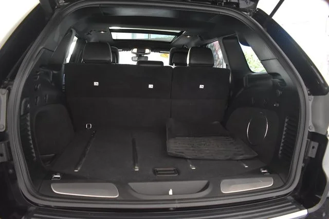 Used 2017 Black Jeep Limited image 22