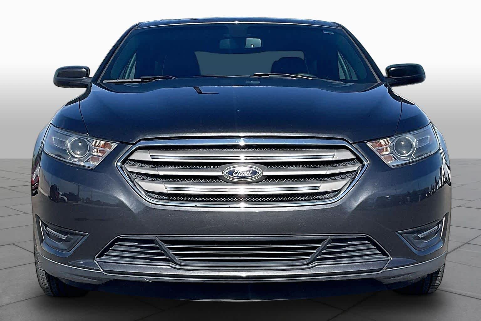 Pre-Owned 2015 Ford Taurus SEL