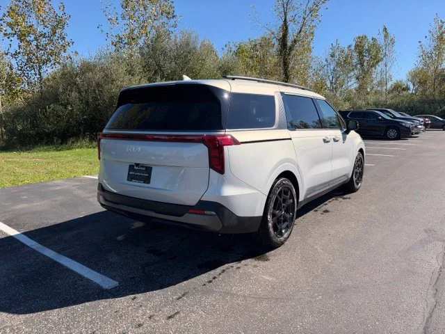 Used 2025 White Kia SX image 6