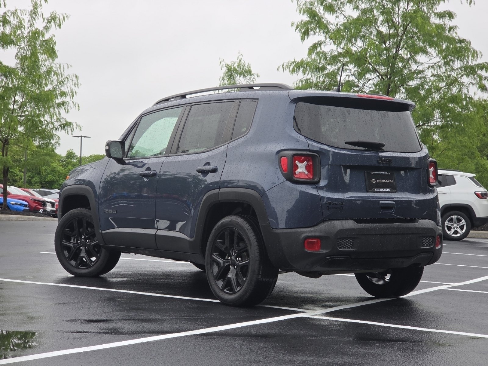 Used 2022 Slate Blue Jeep Altitude image 19
