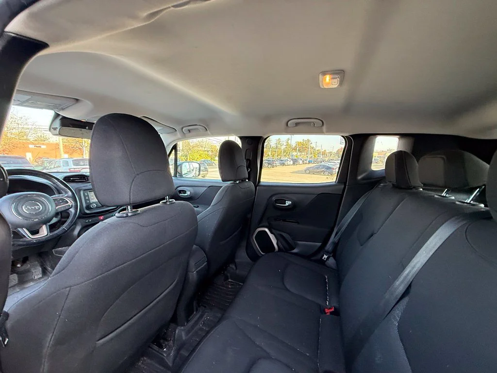 Used 2017 Black Jeep Latitude image 23