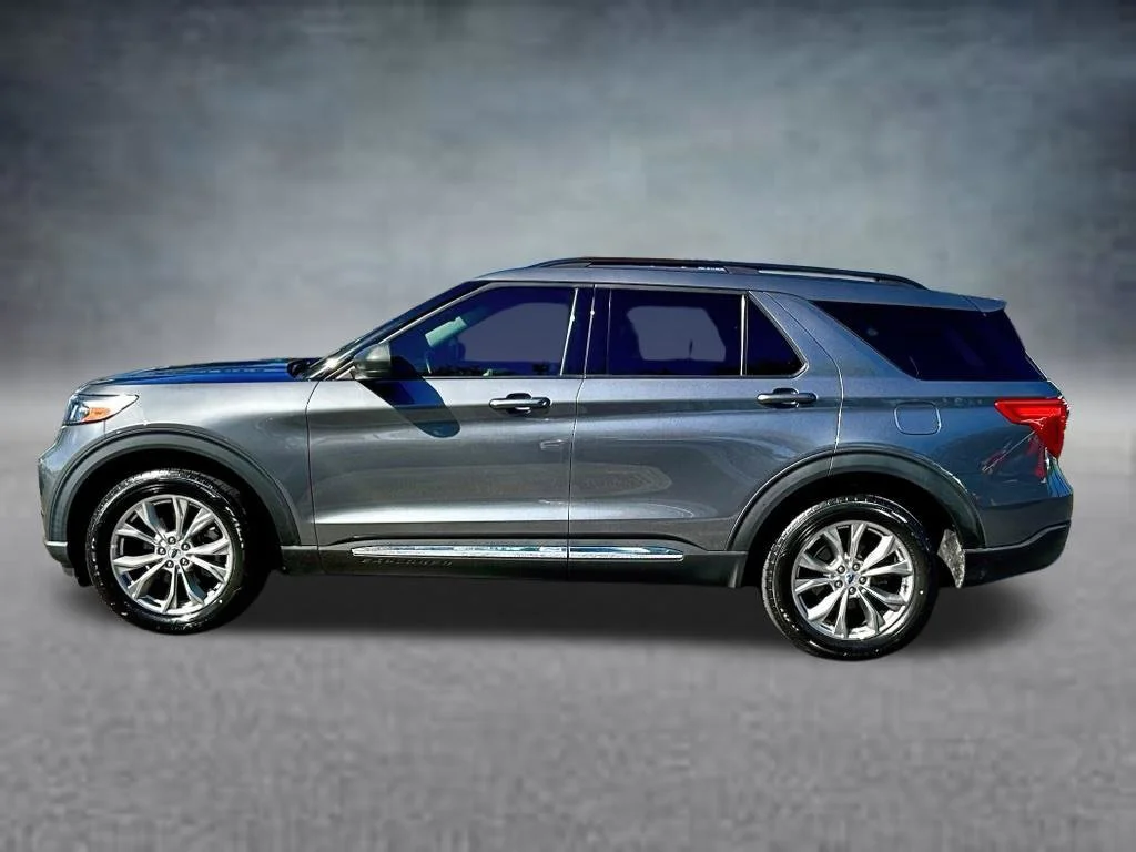 Certified Used 2024 Gray Metallic Ford XLT image 10
