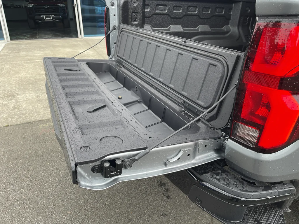 2025 Chevrolet Colorado Z71 - Photo 9