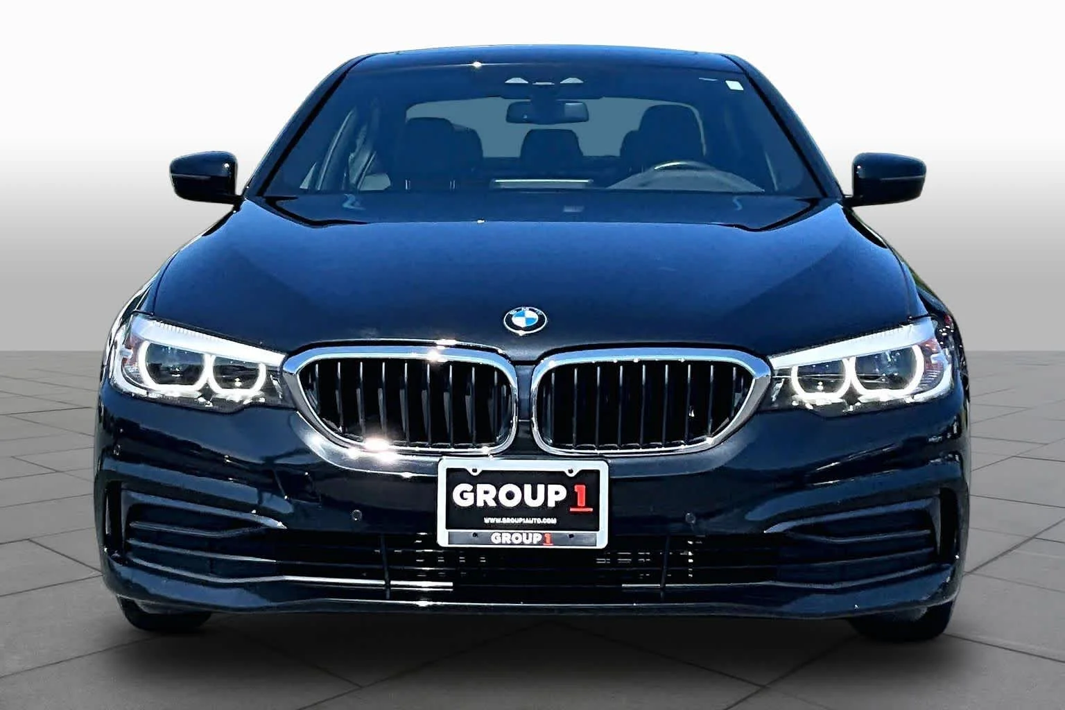Used 2019 Black Sapphire Metallic BMW 530i xDrive image 4