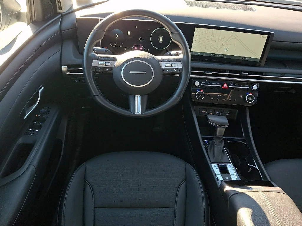 Used 2025 White Pearl Hyundai SEL Convenience image 12