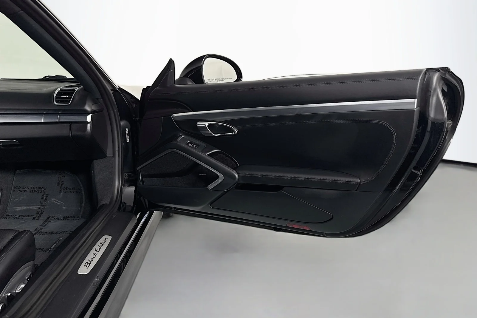 Used 2016 Black Porsche  image 22