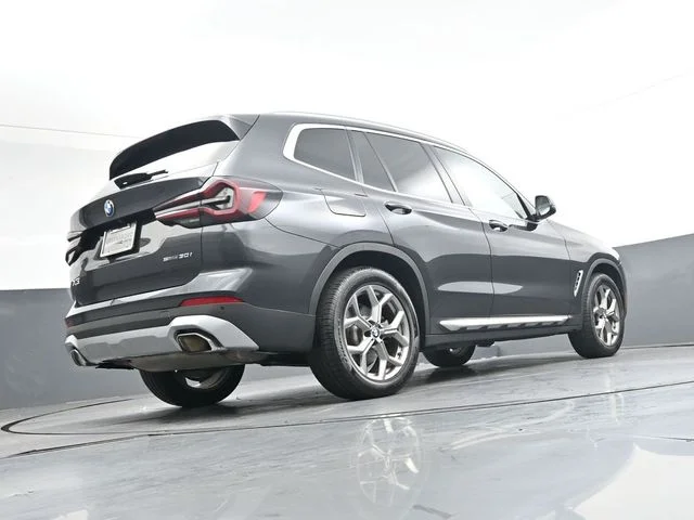 Used 2024 Gray BMW sDrive30i image 33