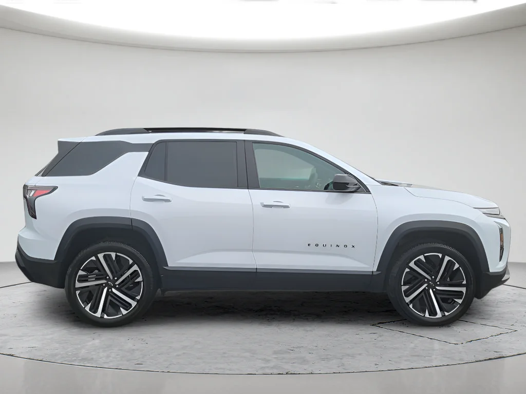 2026 Chevrolet Equinox RS - Photo 2