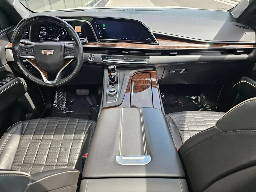 Used 2021 CRYSTAL WHITE TRICOAT Cadillac Sport Platinum image 20