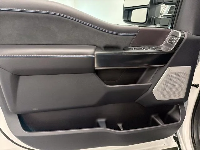 New 2026 Star White Metallic Tri-Coat Ford F-250® Platinum® image 28