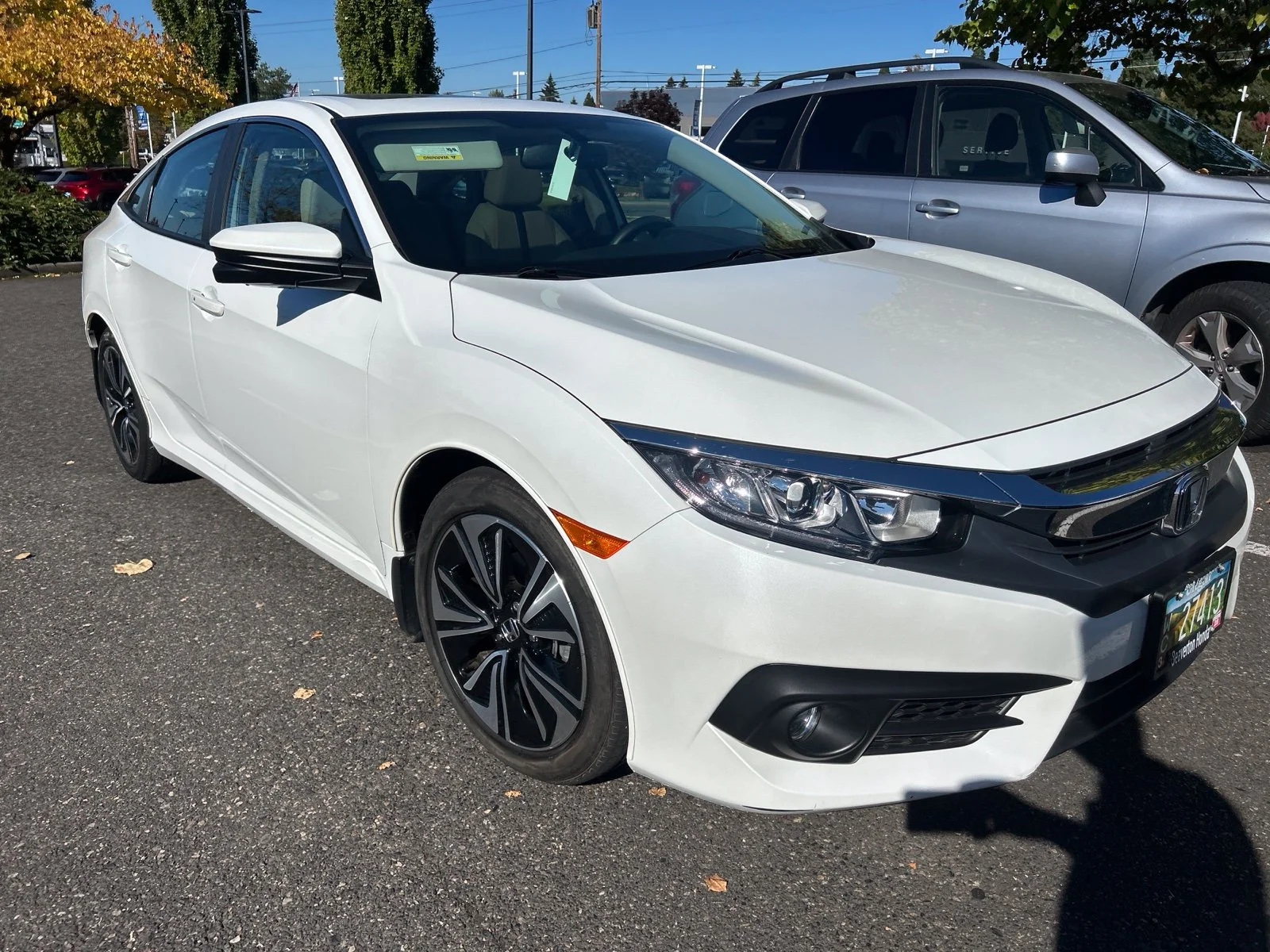 Used 2016 White Orchid Pearl Honda EX-L image 3