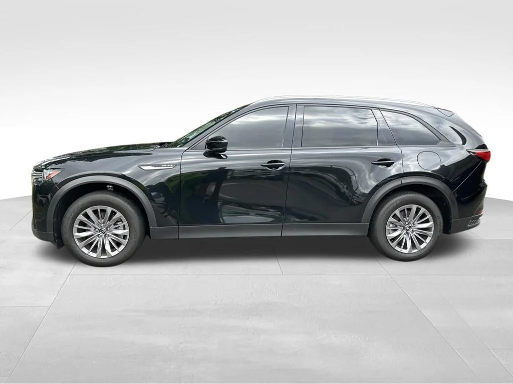 Used 2025 Black Mazda 3.3 Turbo Preferred image 2