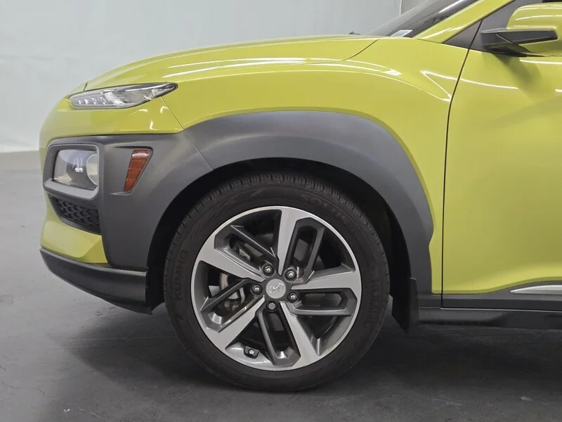 Used 2019 Lime Twist Hyundai Limited image 6