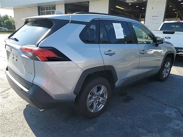 Used 2025 Silver Toyota XLE image 20