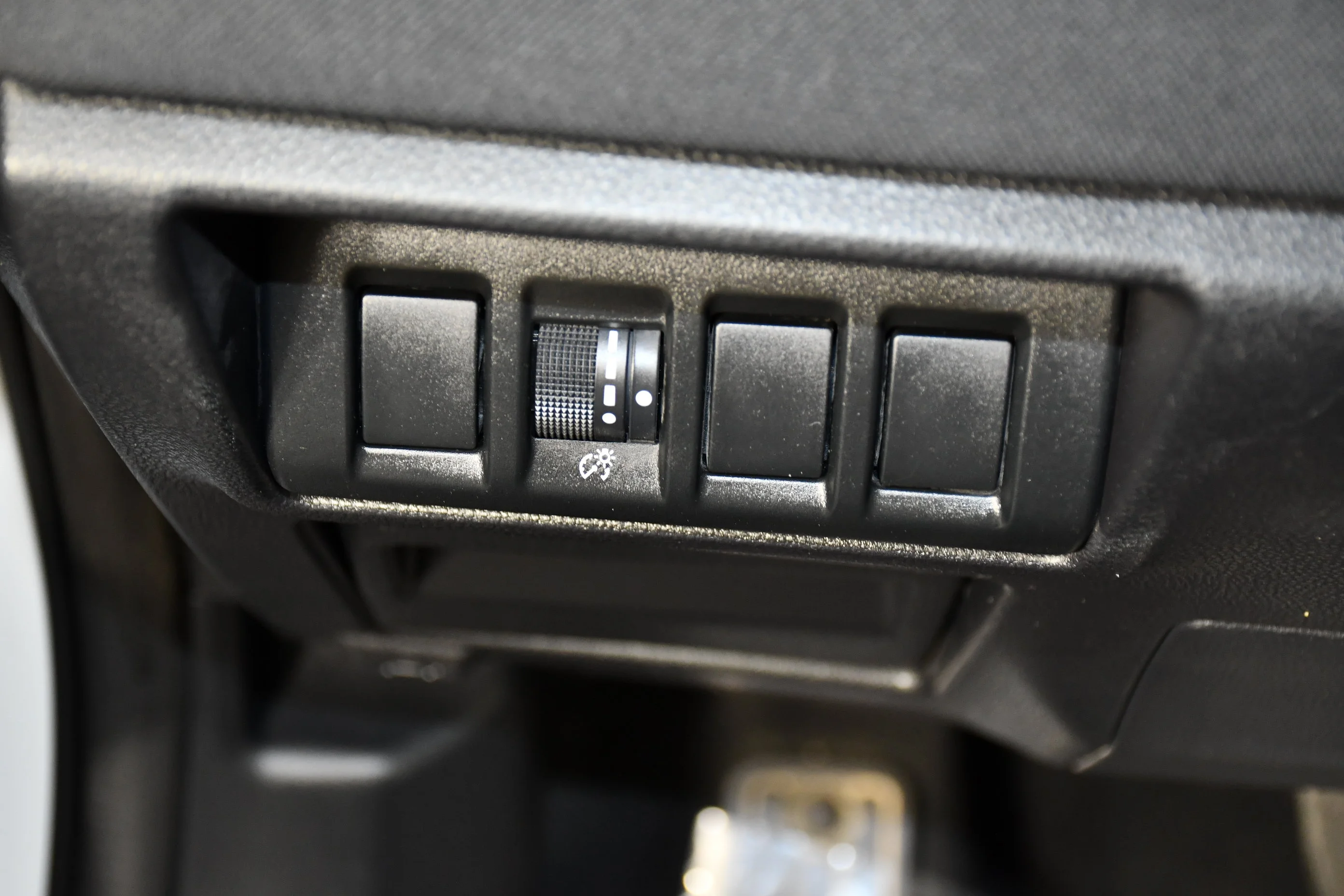 Used 2024 Crystal White Pearl Subaru Premium image 33