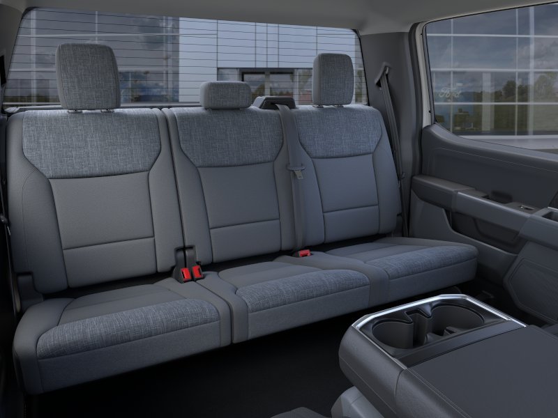 New 2026 Oxford White Ford XLT image 11