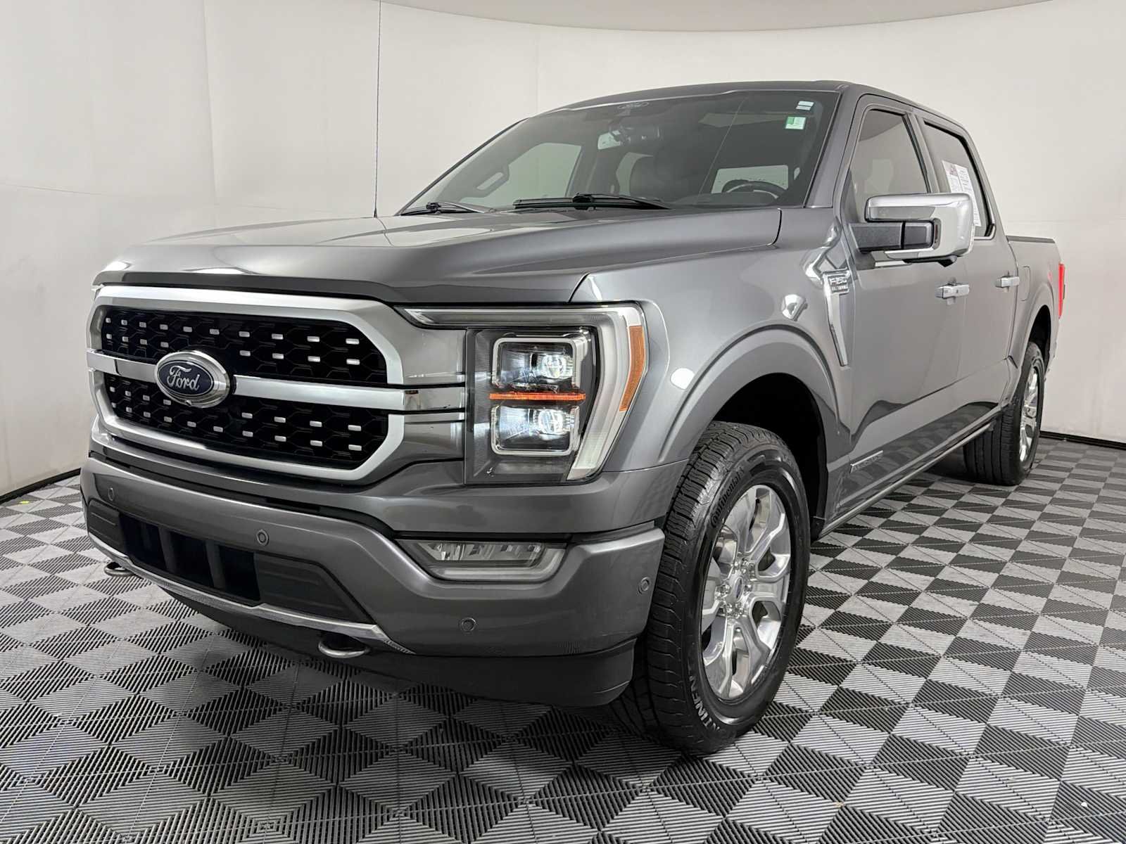 Used 2021 Carbonized Gray Metallic Ford Platinum image 3
