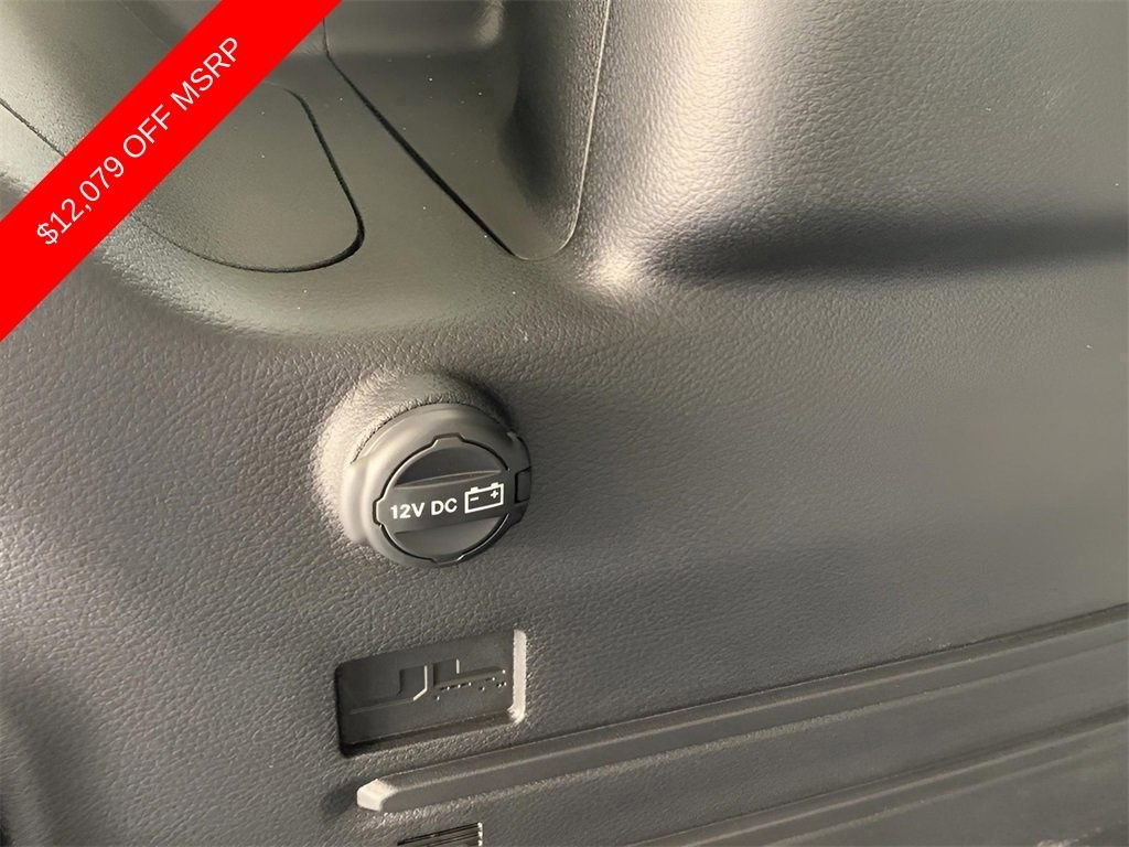 2025 Jeep Wrangler 4-Door Rubicon - Photo 22