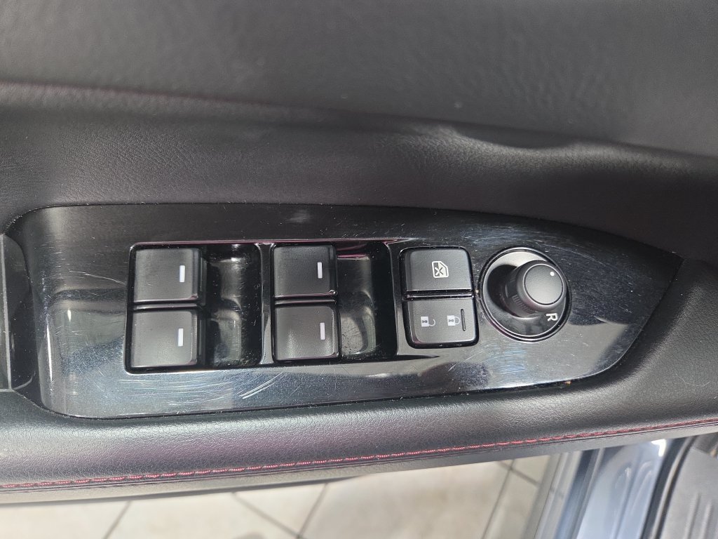 Used 2024 Gray Mazda 2.5 S Carbon Edition image 33