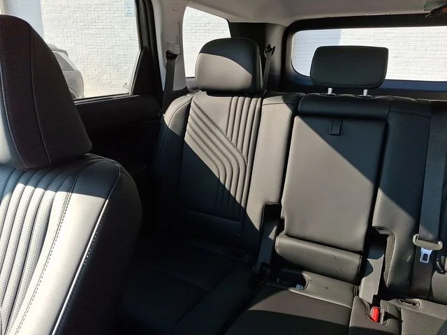 New 2026 Silver Hyundai SEL Premium image 12