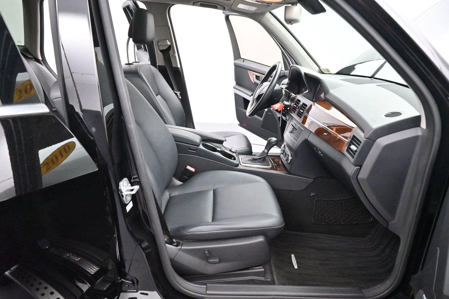 Used 2010 Black Mercedes-Benz GLK 350 image 31